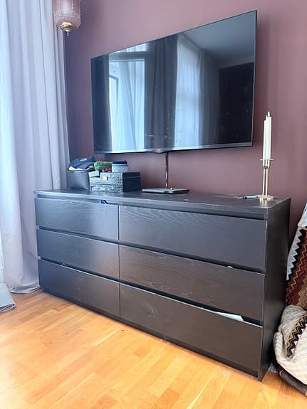 IKEA malm byrå med sex lådor i mörk/svart