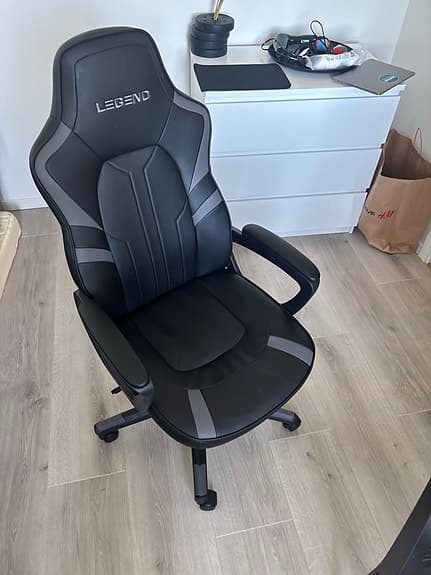 Fjelsted gamingstol från LEGEND