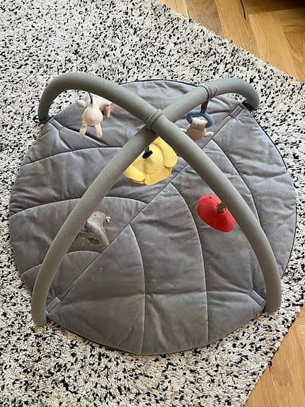 IKEA babygym lekmatta grå