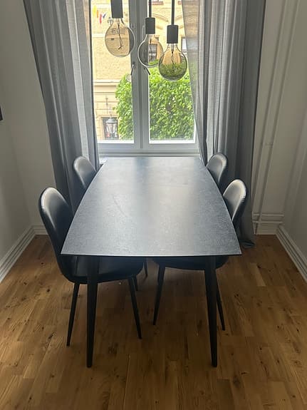 Köksbord + stolar från Mio