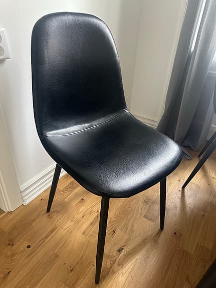 Köksbord + stolar från Mio