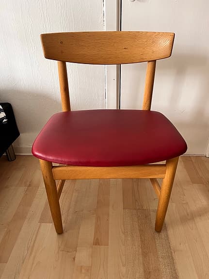 2st Stolar av Børge Mogensen med röd sits