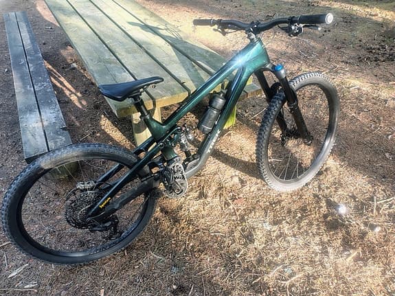 Trek Slash 9.8 Gen 6 Carbon 2024 | FOX 38 & Float X | XT 12s | Strl L