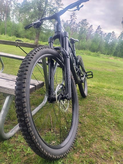 Trek Slash 9.8 Gen 6 Carbon 2024 | FOX 38 & Float X | XT 12s | Strl L