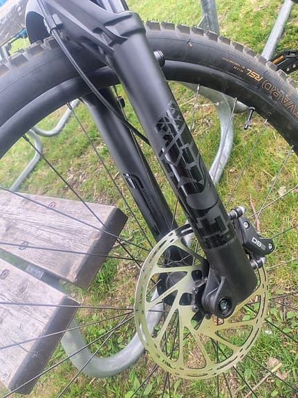 Trek Slash 9.8 Gen 6 Carbon 2024 | FOX 38 & Float X | XT 12s | Strl L