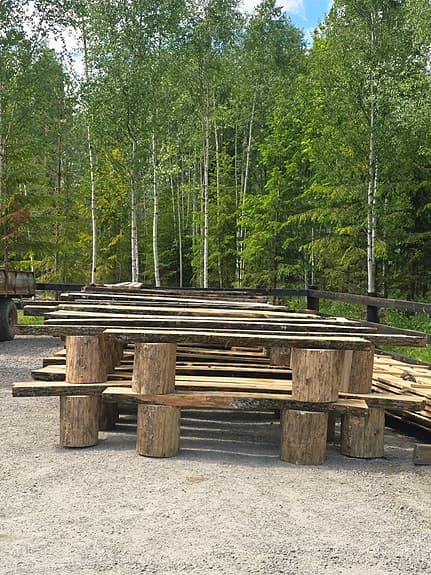 Trädgårdbänkar/ljugarbänkar
