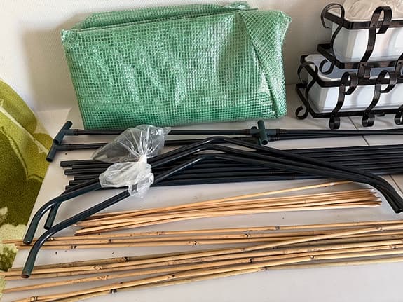 Trädgårdspaket med växtstöd, växthus, 2st fiberdukar mm