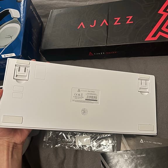 Gamingpaket – Ajazz AK820 Keyboard + HyperX Cloud Stinger 2 PS5 Headset