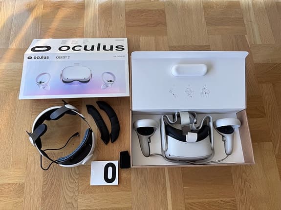 Oculus Quest 2 VR‑headset 128GB med Elite Strap och extra batteri