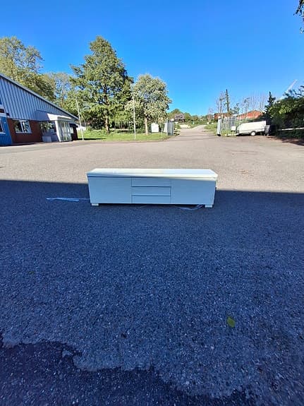 Helt nytt modernt tv bord