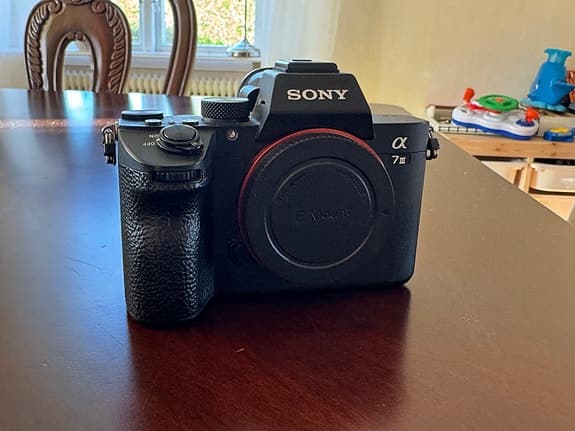 Sony A7 III med objektiv, studioblixt och tillbehör