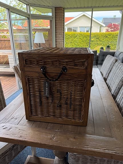 Rottinglåda med lock och handtag