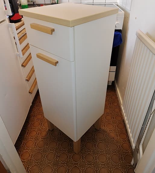 IKEA Förvaringsskåp med låda och hyllor