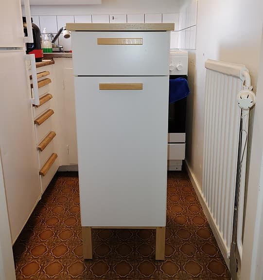 IKEA Förvaringsskåp med låda och hyllor