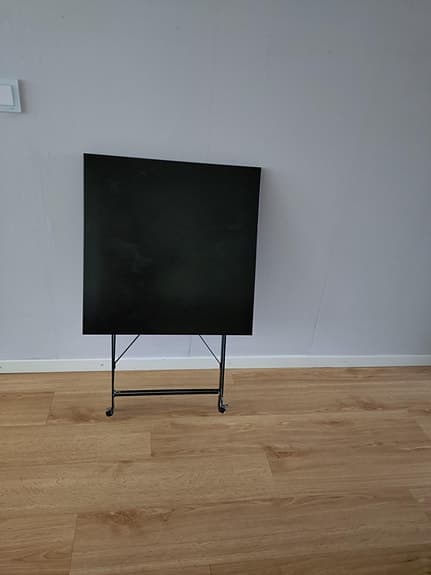 Stål bord till salo