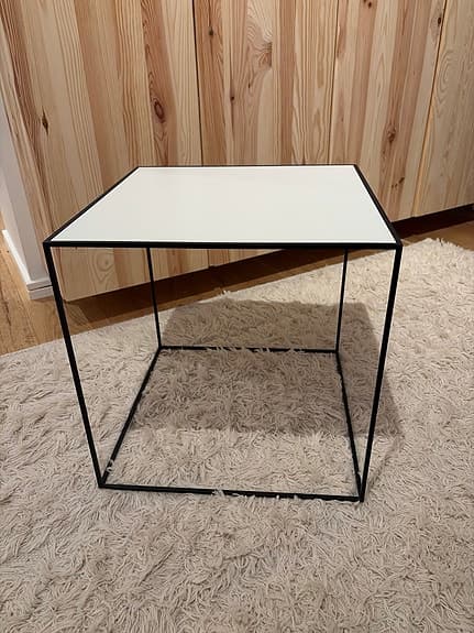 Soffbord / sideboard/ bord - vändbar skiva