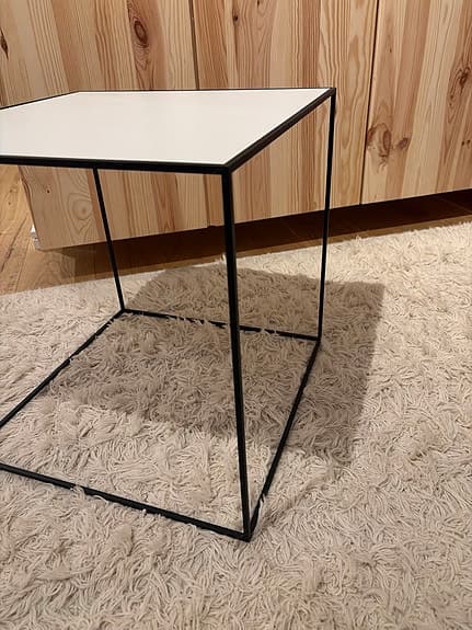 Soffbord / sideboard/ bord - vändbar skiva