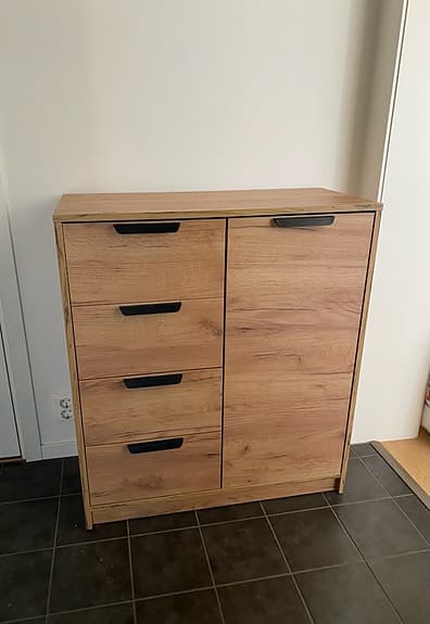 Byrå/skåp Jenslev, från Jysk