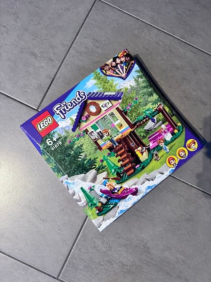 LEGO Friends 41679 Trähus vid floden byggset