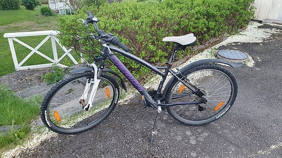 Merida hybrid cykel S 16" dam svart/lila