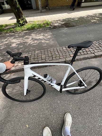 Trek Emonda SL5 landsvägscykel