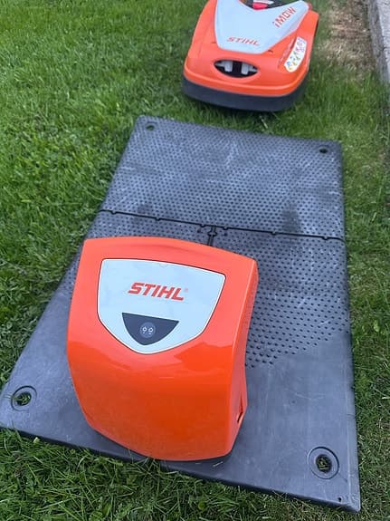 Stihl iMOW robotgräsklippare orange/grå
