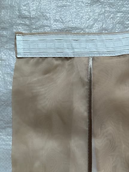 Ljus och luftig gardinkappa som släpper in mycket dagsljus 2 st
