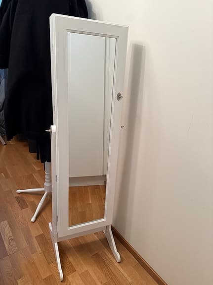 Mirrored Jewellery Cabinet