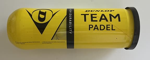 Säljer 4 rör Dunlop Team Padel-bollar.