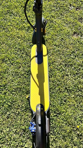 Unik & Totalrenoverad Xiaomi Mi Scooter 3 – Nyskick! (Laglig 20 km/h)