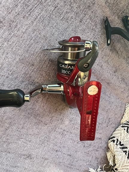Shimano Catana 2500FC fiskerulle röd