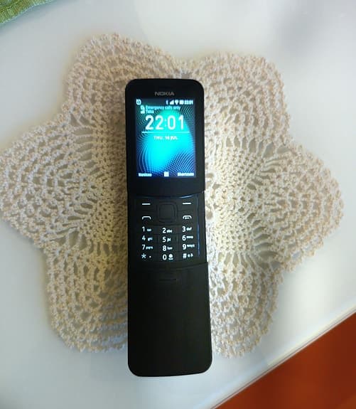 Nokia 8110 4G