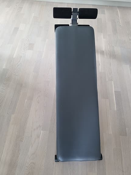 Träningsbänk situps/magtränare grå