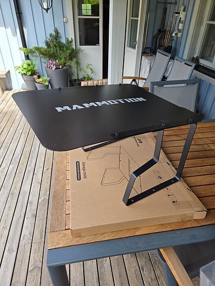 Mammotion Garage Mini till robotgräsklippare svart