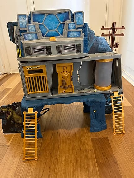 Batman‑paket: Batcave & RC‑bIl med figur