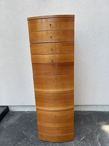 Wave, byrå 7-lådig, Voice. Körsbär. Design: Rolf Fransson.