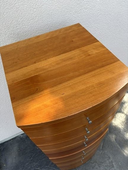 Wave, byrå 7-lådig, Voice. Körsbär. Design: Rolf Fransson.
