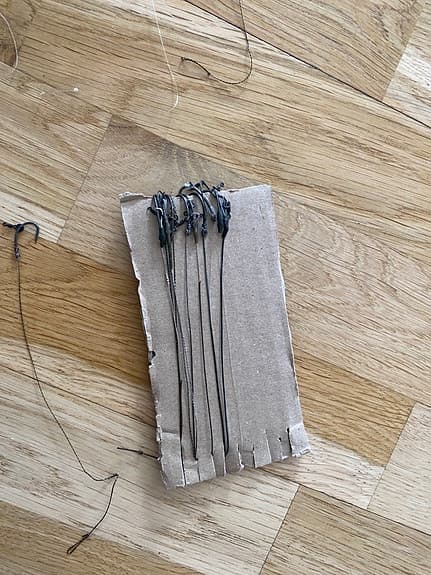 Färdiga 20 stycken karpriggar med Carpus krok och tafs 20 stycken -Ny