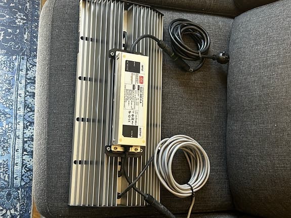 LED växtlampa 285w med separat  driftdon