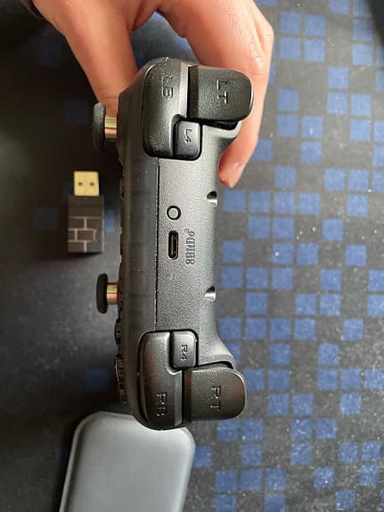 8BitDo Black Myth Wukong trådlös handkontroll svart/röd