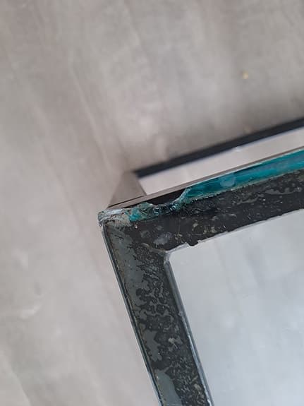 FYNDA!!Snygg soffbord med stabil konstruktion