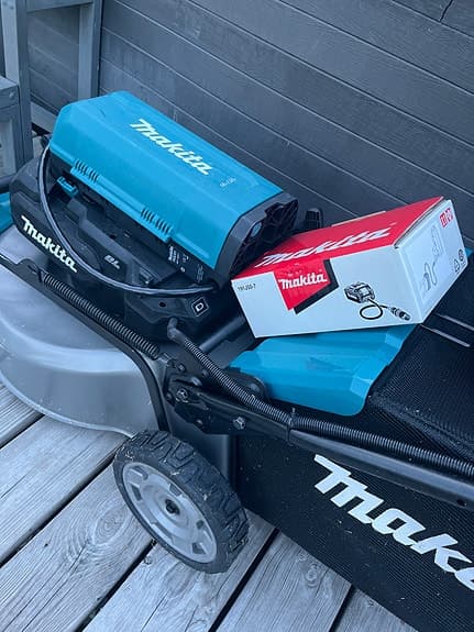 Makita gräsklippare batteridriven blå