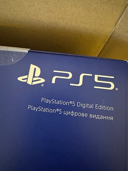 Sony Playstation 5 PS5 Digital Standard Edition *HELT NY I OBRUTEN FÖRPACKNING*
