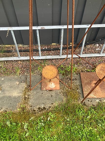 Växtstöd / klätterställningar i metall för trädgård