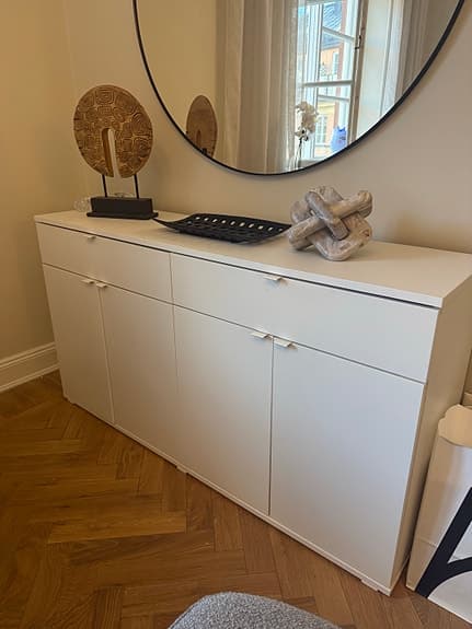 Ikea byrå