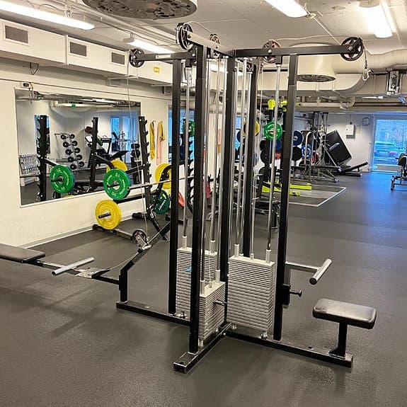 Fyrstation, Nordic Gym - Latsdrag, rodd, triceps, biceps