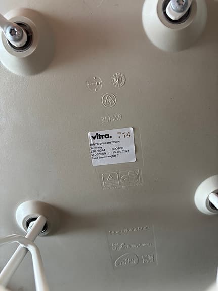 Vitra Eames stolar