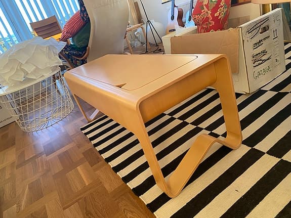 Bänk med förvaring i björk från Gärsnäs