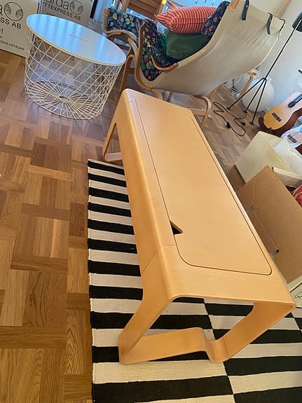Bänk med förvaring i björk från Gärsnäs
