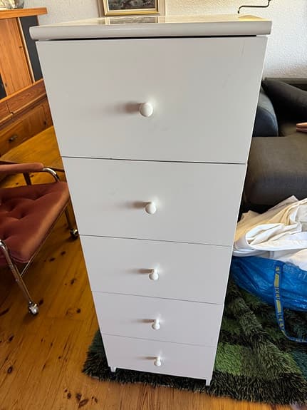 Ikea Kurs vit byrå i fint skick